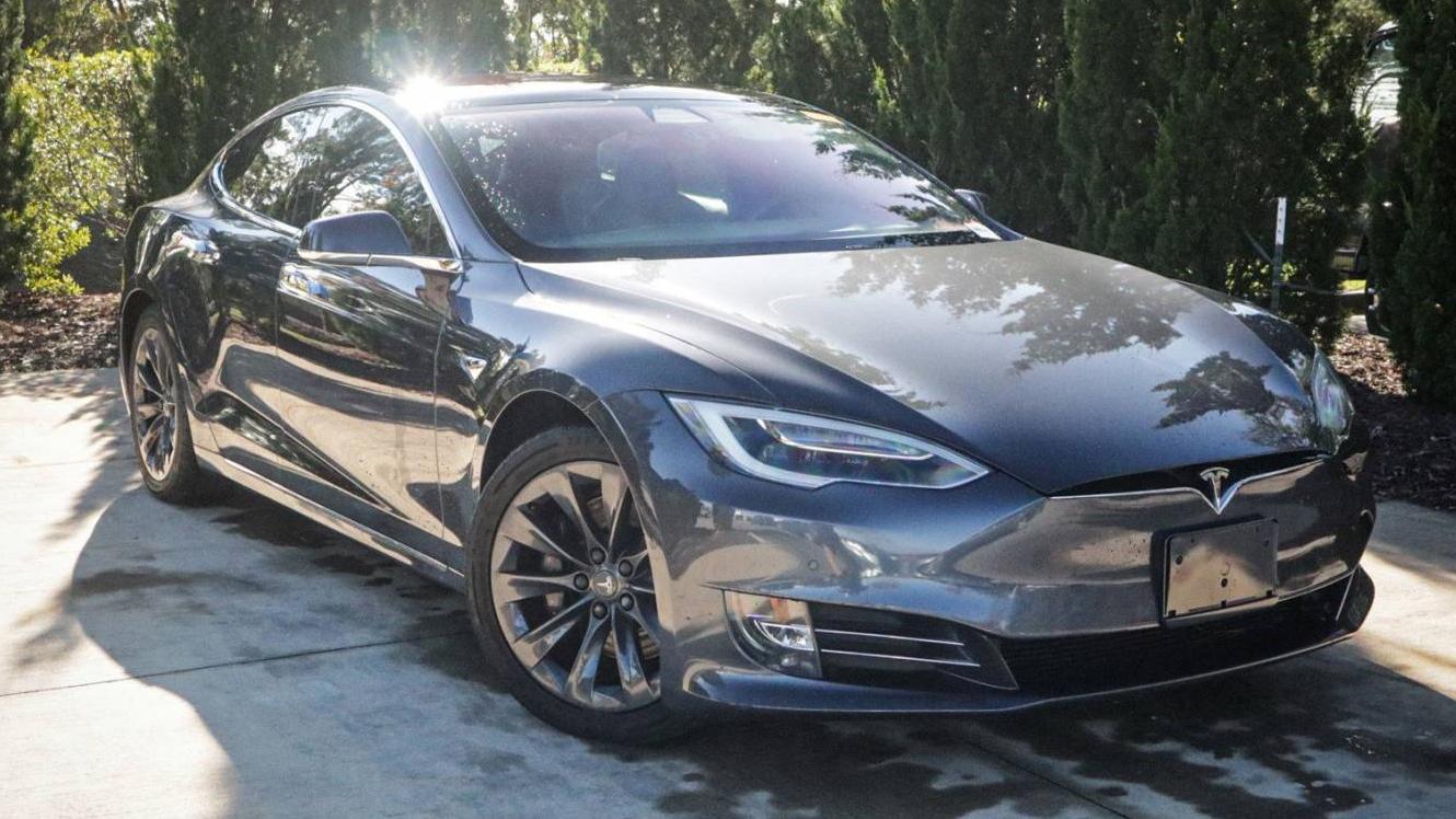 TESLA MODEL S 2017 5YJSA1E25HF220978 image